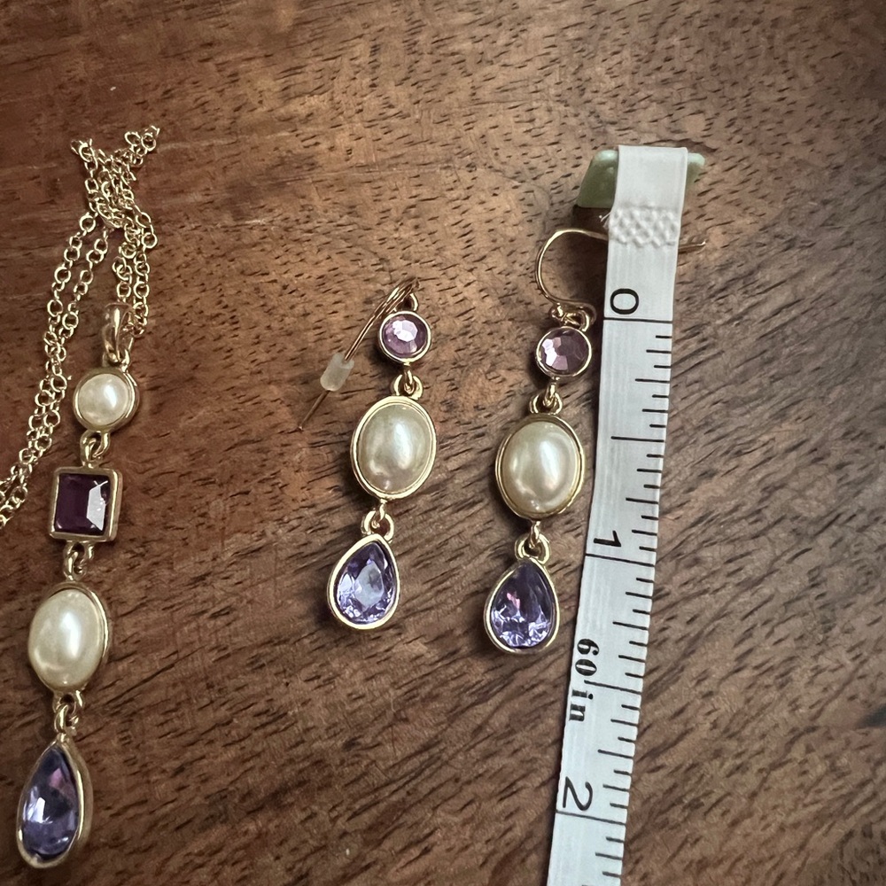 Avon Decadent Delight Gold Tone Purple and Pearl Bezel Jewelry Set - Picture 5 of 5